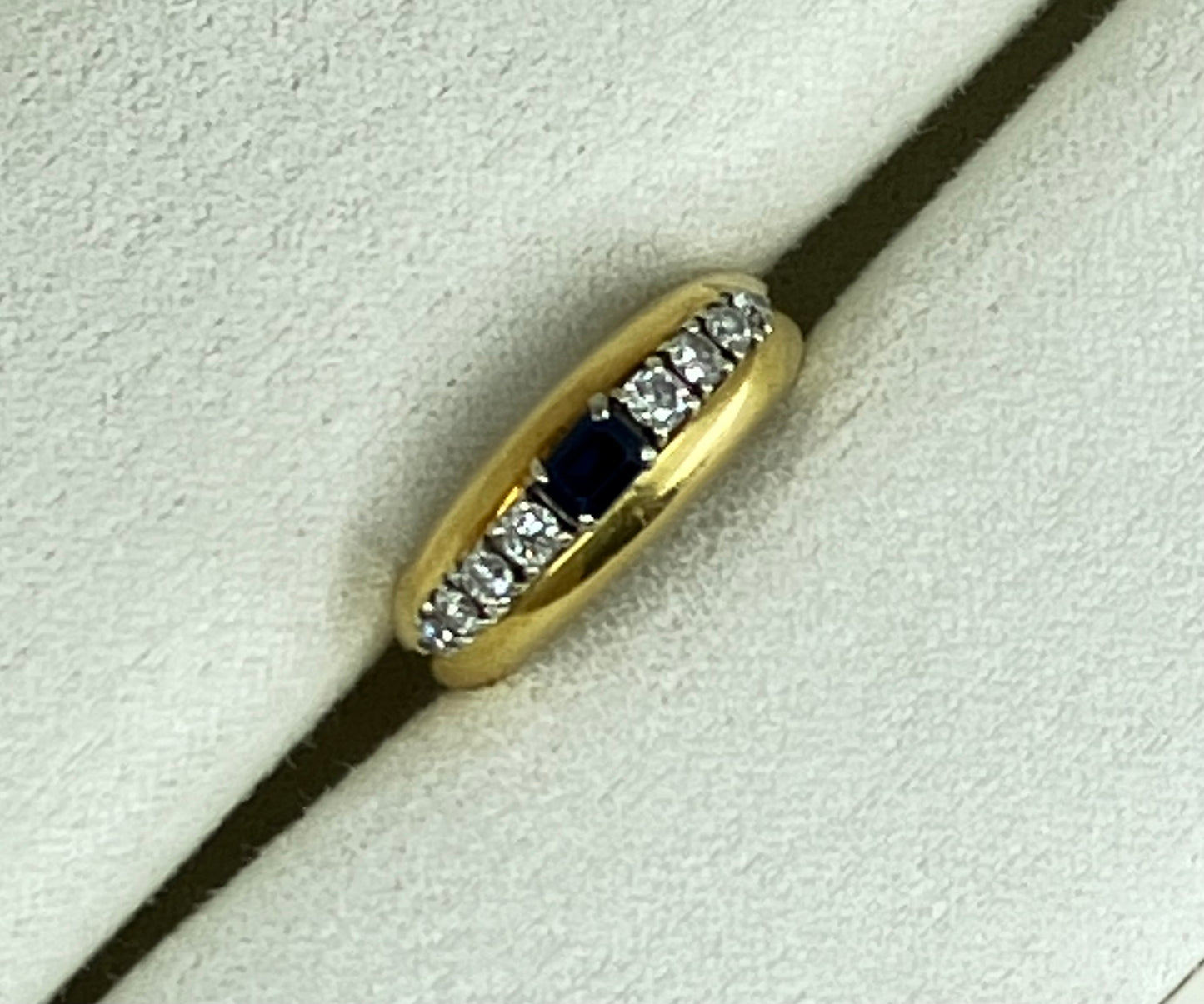18ct gold bombé dress ring, with a sapphire & diamond tiara
