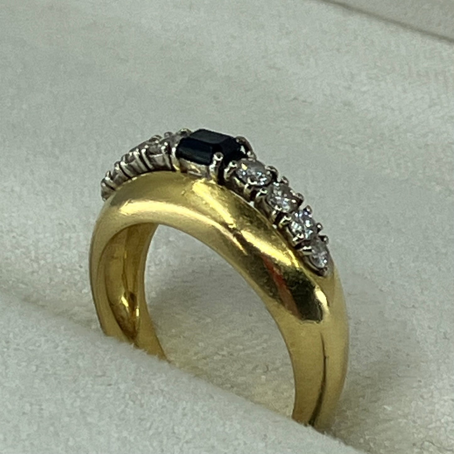 18ct gold bombé dress ring, with a sapphire & diamond tiara