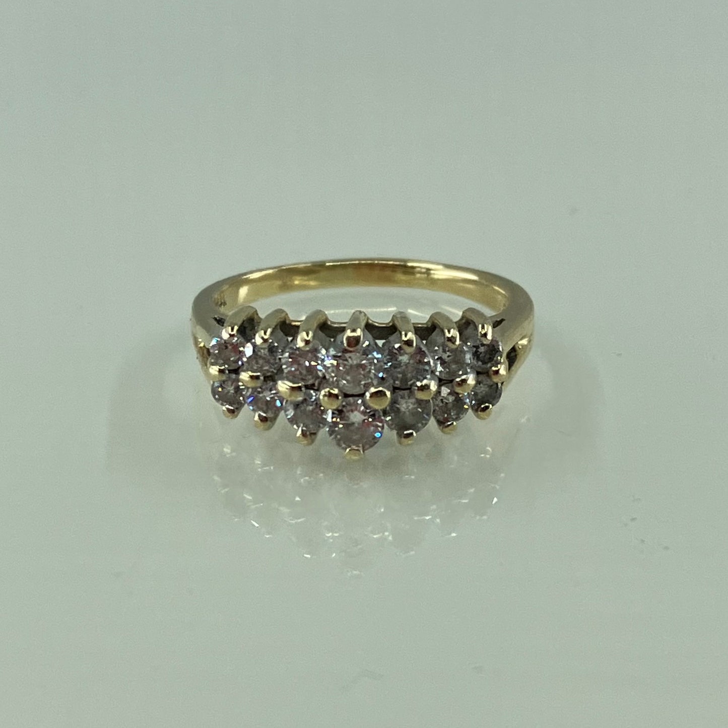 14ct.Yellow gold cocktail ring of graduated diamonds