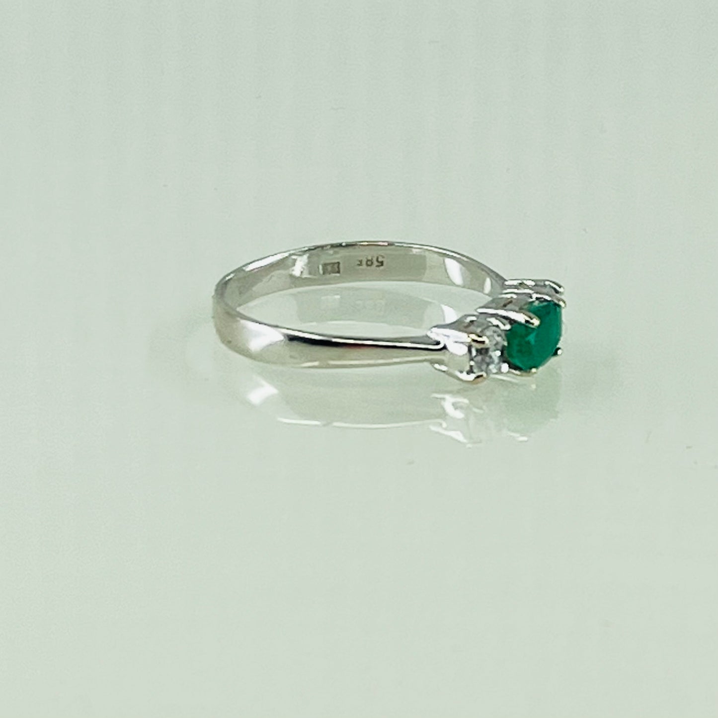 14ct White gold emerald & diamond engagement style ring