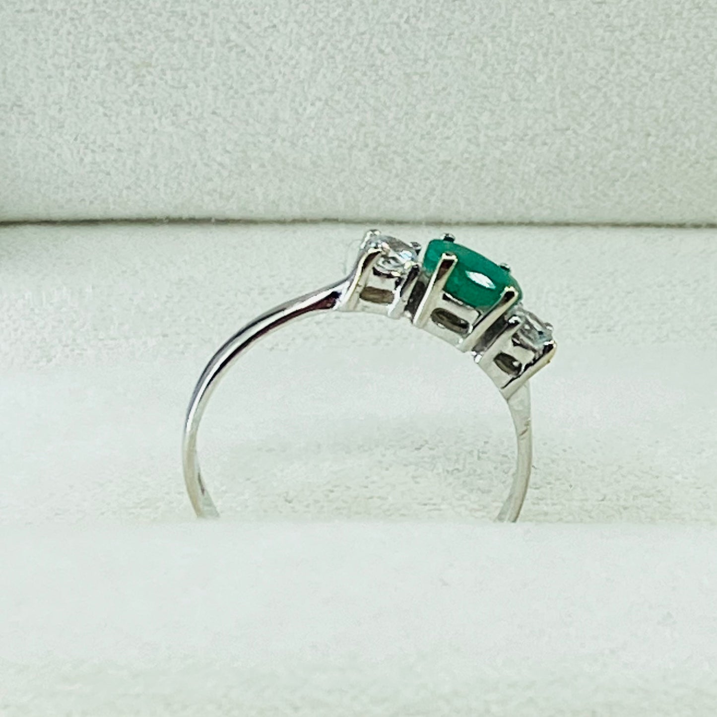 14ct White gold emerald & diamond engagement style ring